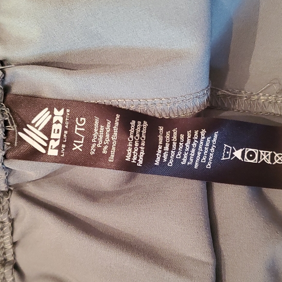 Shorts - Picture 4 of 5